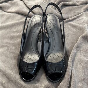Life Stride Glossy Black Slingback Heels